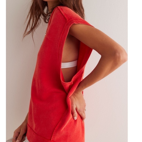 #13 NWT Free People Chase Vest in High Risk Red - Picture 4 of 9